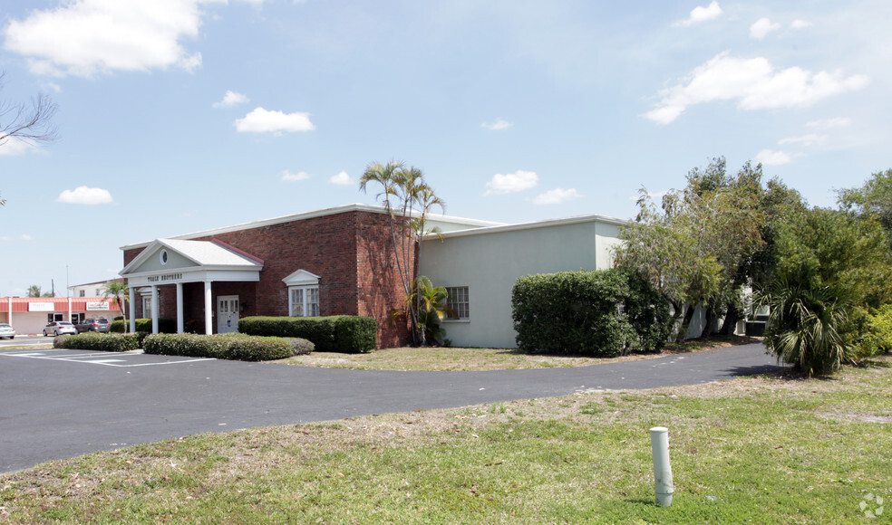 6903 S Tamiami Trl, Sarasota, FL for sale - Primary Photo - Image 1 of 1