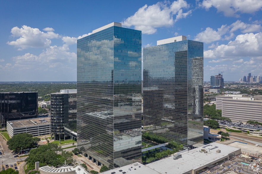 11 Greenway Plz, Houston, TX to rent - Building Photo - Image 2 of 12