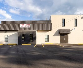 7th Avenue, Charleston, WV for rent Primary Photo- Image 1 of 10