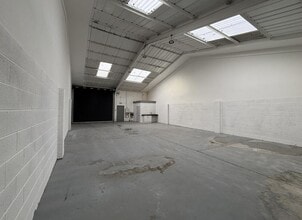 Milnhay Rd, Nottingham to rent Interior Photo- Image 2 of 2