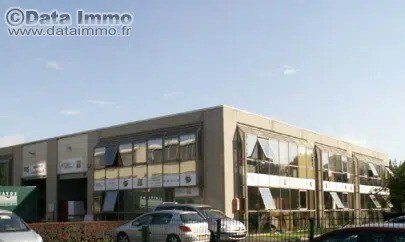 Light Industrial in Bezons to rent - Building Photo - Image 2 of 6