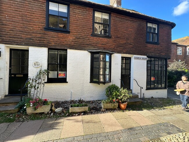 More details for 2 Church Square, Rye - Retail to Rent