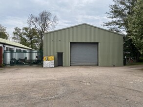 London Rd, Dunchurch for rent Building Photo- Image 2 of 2