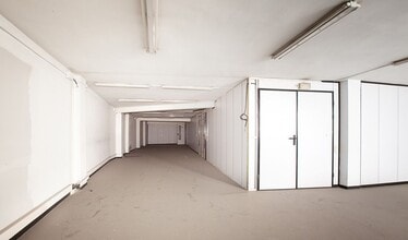 Retail in Barcelona, Barcelona to rent Interior Photo- Image 1 of 7