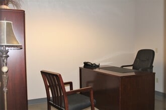 22525 SE 64th Pl, Issaquah, WA to rent Interior Photo- Image 1 of 2