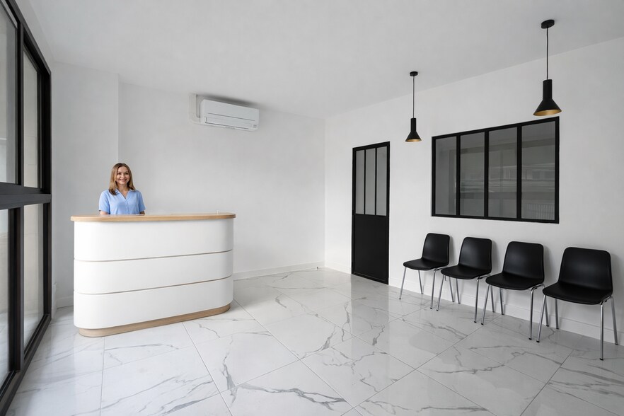 Rue Des Micocouliers, Fréjus for sale - Interior Photo - Image 3 of 3