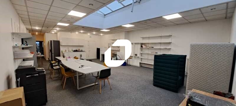 Office in Noisy-le-Sec to rent - Interior Photo - Image 1 of 7