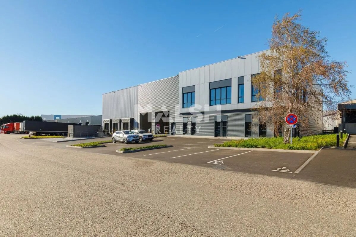 Light Industrial in Corbas to rent Building Photo- Image 1 of 38