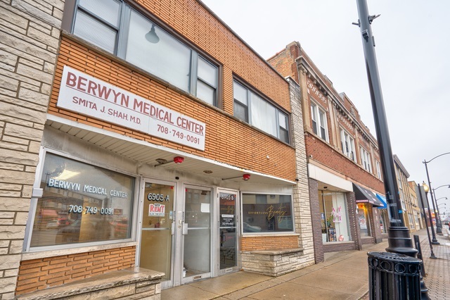 6905 Cermak Rd, Berwyn, IL for sale - Building Photo - Image 1 of 1