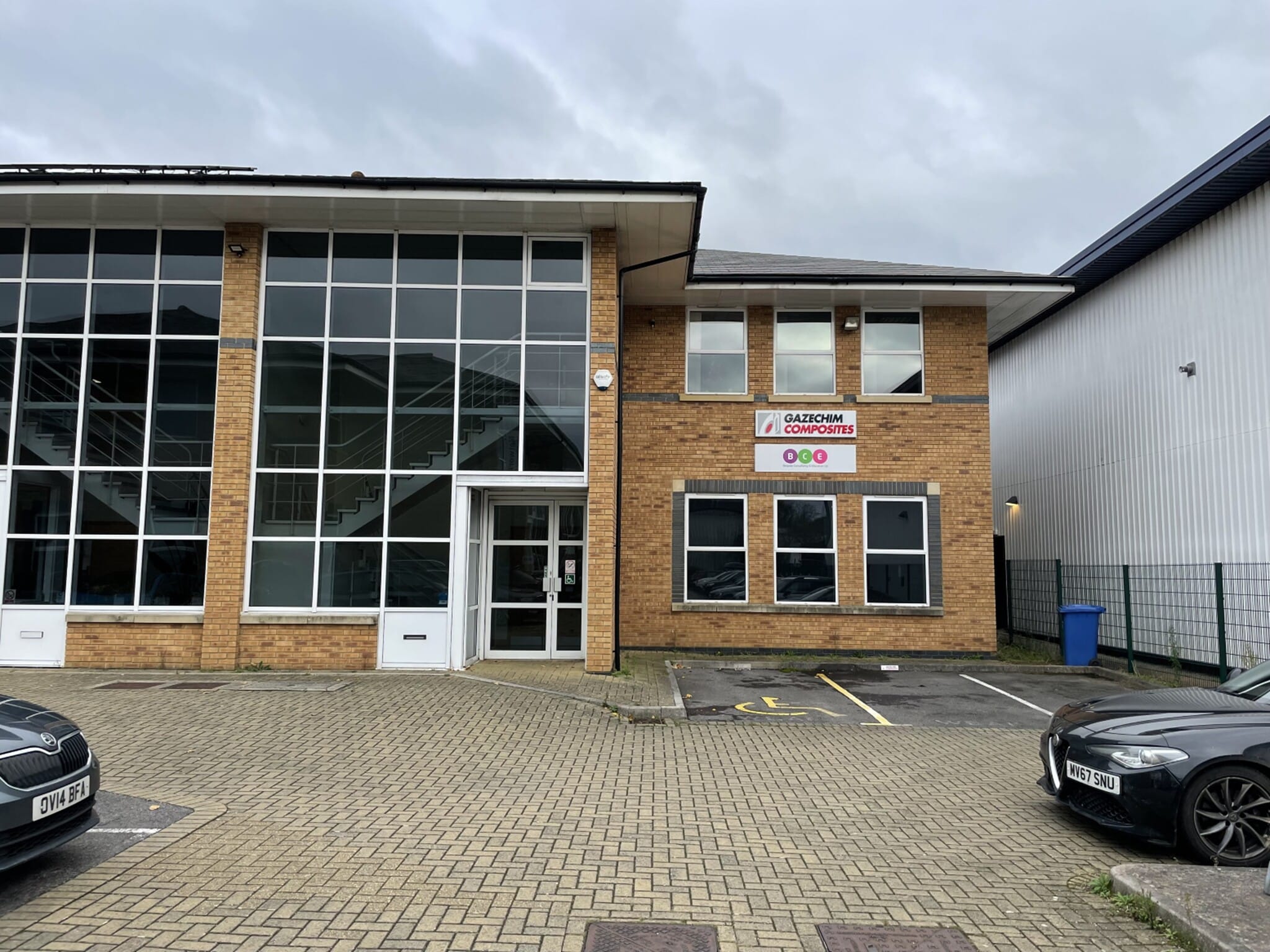 Windmill Rd, Kenn to rent Building Photo- Image 1 of 4