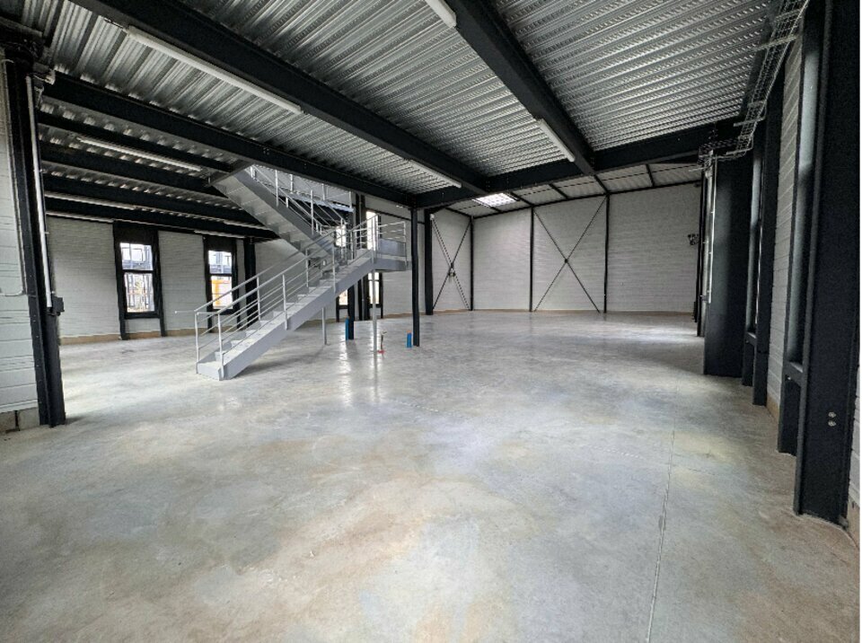 Light Industrial in Bailly Romainvilliers for sale Interior Photo- Image 1 of 7