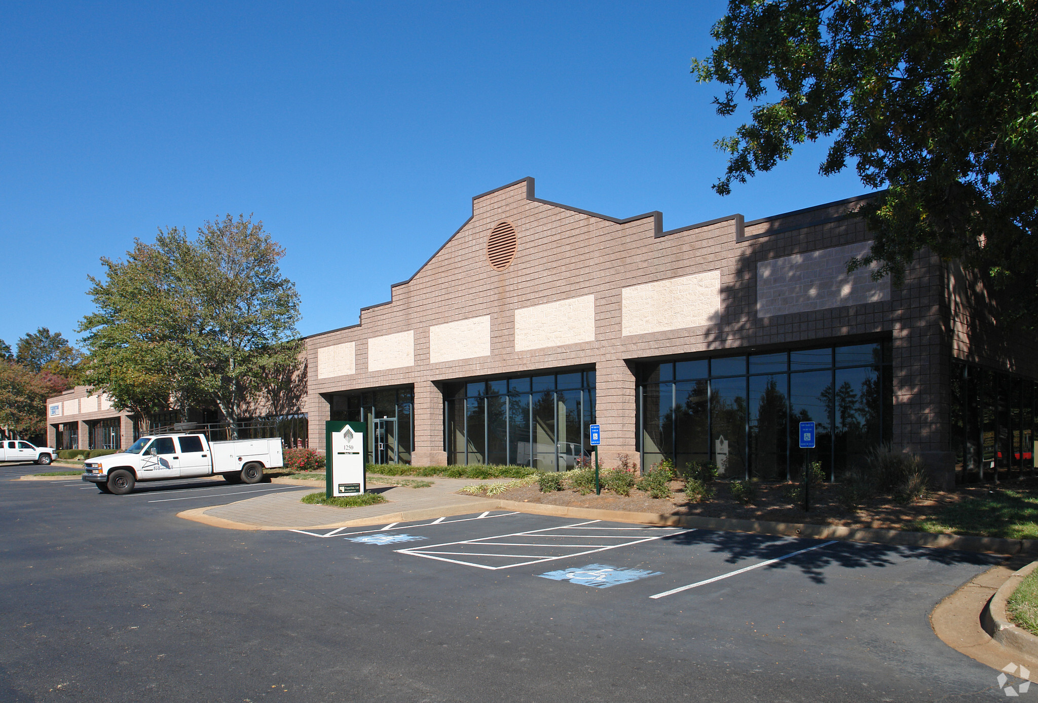 1250 Northmeadow Pky, Roswell, GA for rent Building Photo- Image 1 of 3