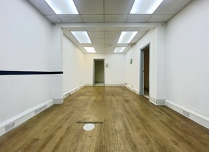 35 Prospect St, Reading to rent Interior Photo- Image 2 of 6