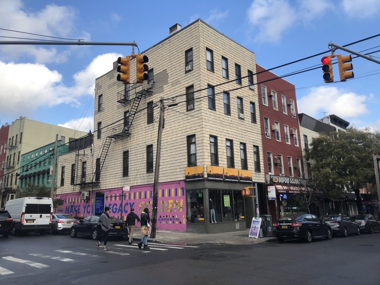 162 Bedford Ave, Brooklyn, NY for sale - Primary Photo - Image 1 of 1