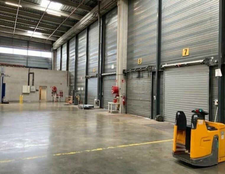 Industrial in Mions to rent - Building Photo - Image 2 of 20