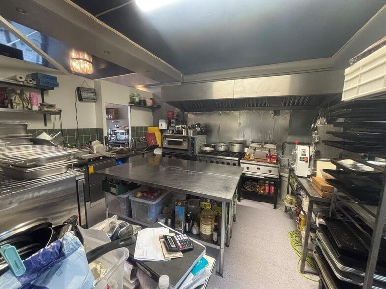 Ham St, Richmond to rent - Building Photo - Image 3 of 7