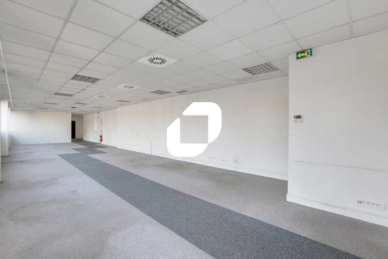 21-23 Avenue Du Général Leclerc, Bourg-la-Reine to rent - Interior Photo - Image 3 of 16