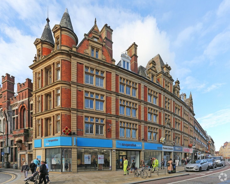 44-62 Pinstone St, Sheffield to rent - Primary Photo - Image 1 of 5