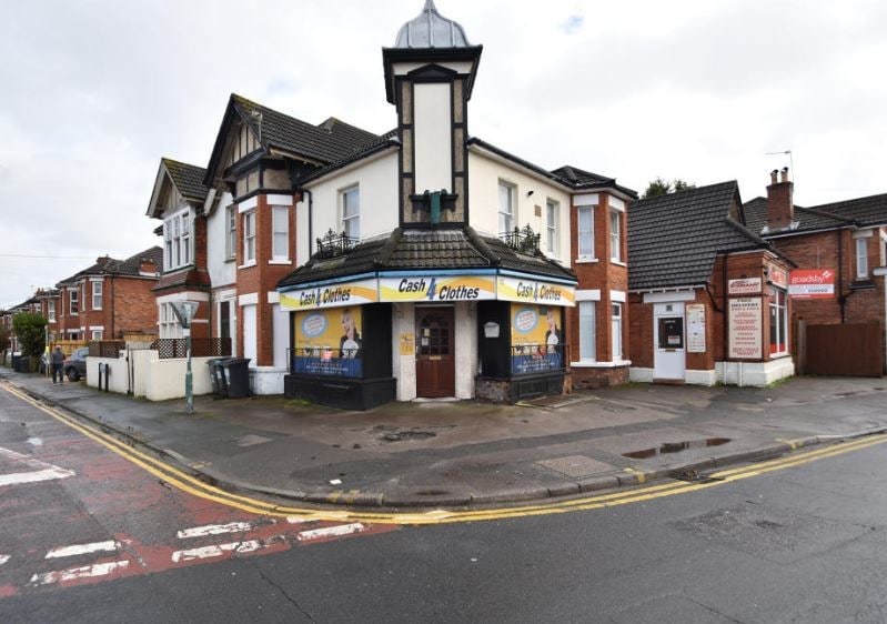 72 Bennett Rd, Bournemouth for sale - Primary Photo - Image 1 of 1