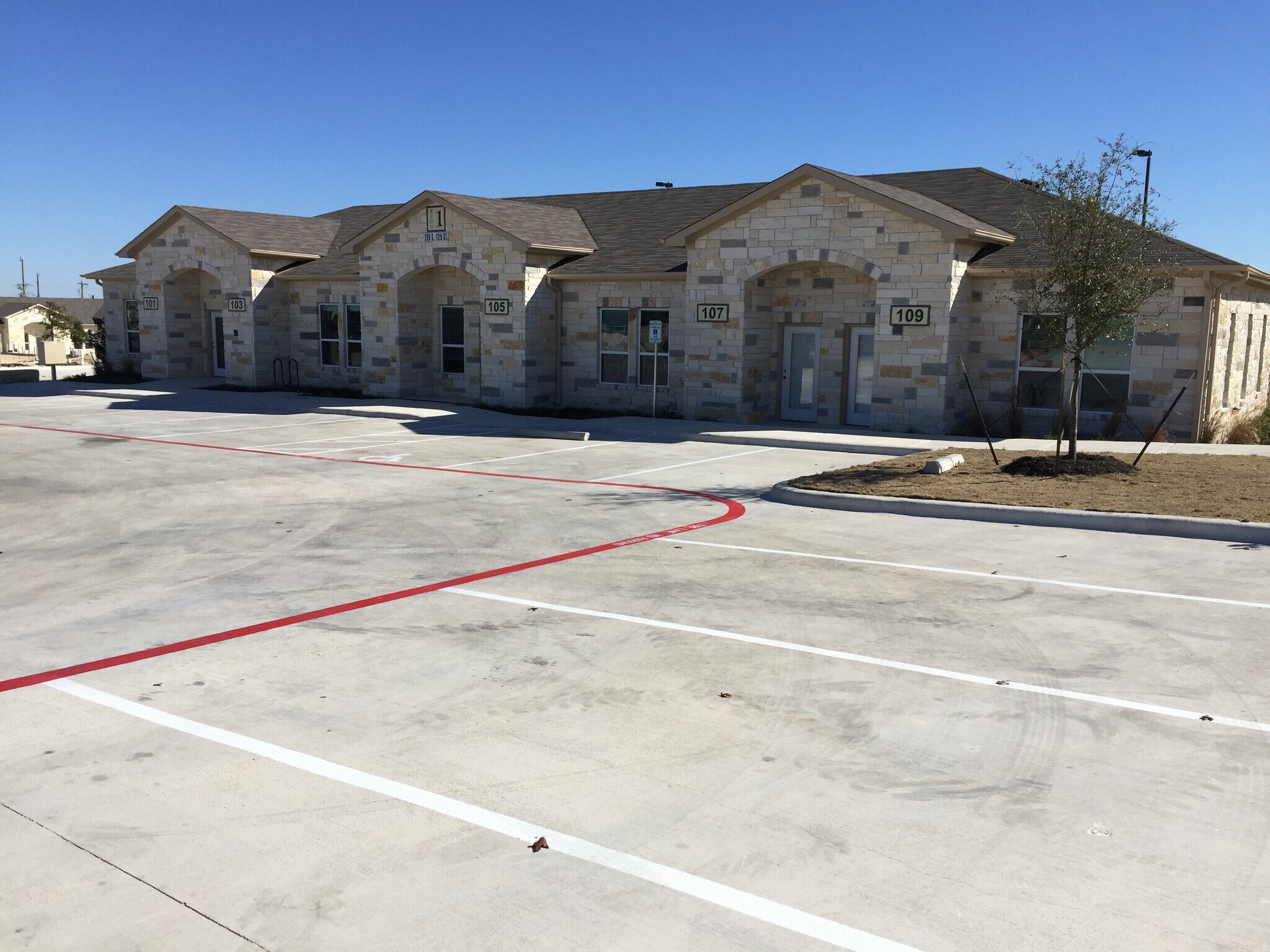 209 S 12th St, Pflugerville, TX for sale Primary Photo- Image 1 of 1