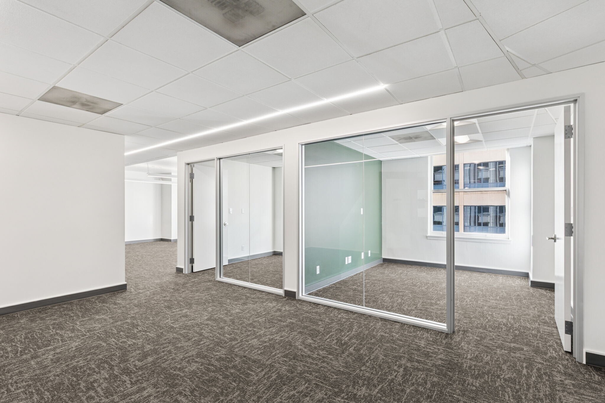 509 Olive Way, Seattle, WA to rent Interior Photo- Image 1 of 1