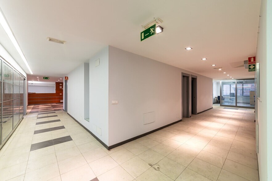 Plaza del Poniente, 5, Valladolid, Valladolid for sale - Interior Photo - Image 2 of 61