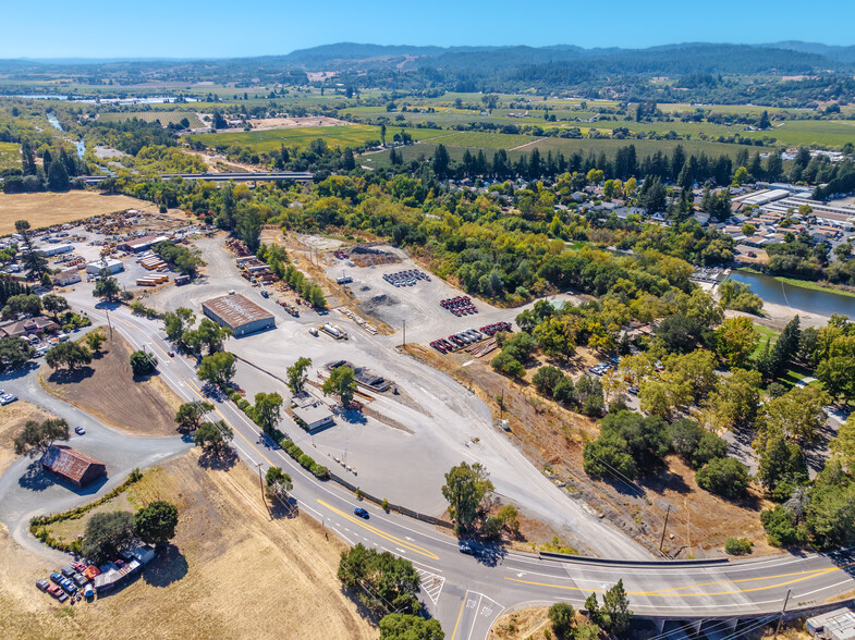 13666 Healdsburg Ave, Healdsburg, CA for rent - Building Photo - Image 1 of 9