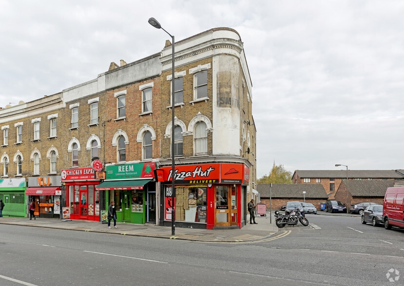 57 Denmark Hl, London to rent - Primary Photo - Image 1 of 2