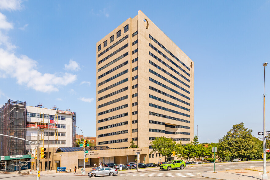 118-35 Queens Blvd, Forest Hills, NY for rent - Building Photo - Image 1 of 4