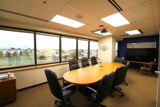 6855 S Havana St, Centennial, CO to rent Interior Photo- Image 1 of 9