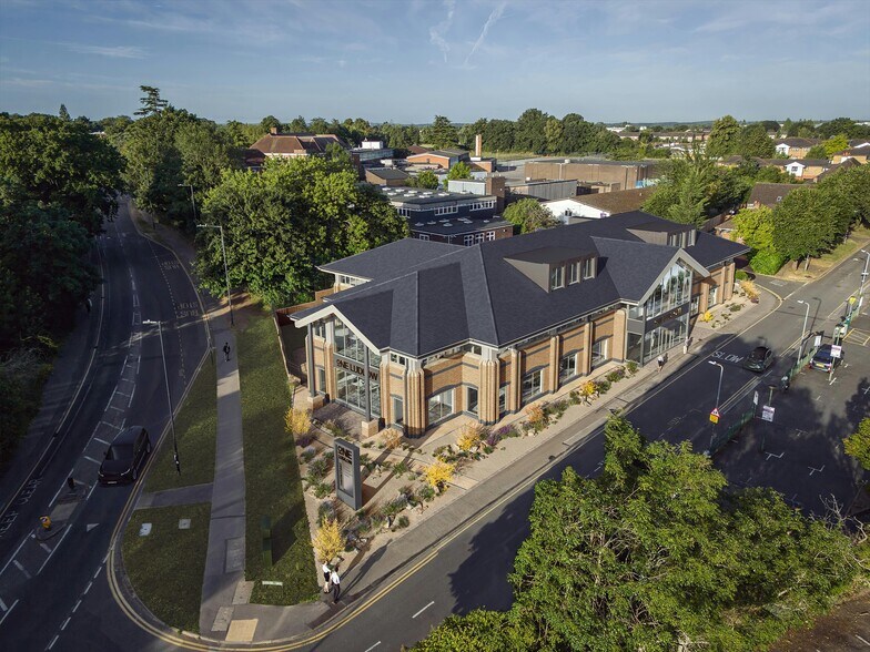 1 Ludlow Rd, Maidenhead to rent - Building Photo - Image 3 of 3