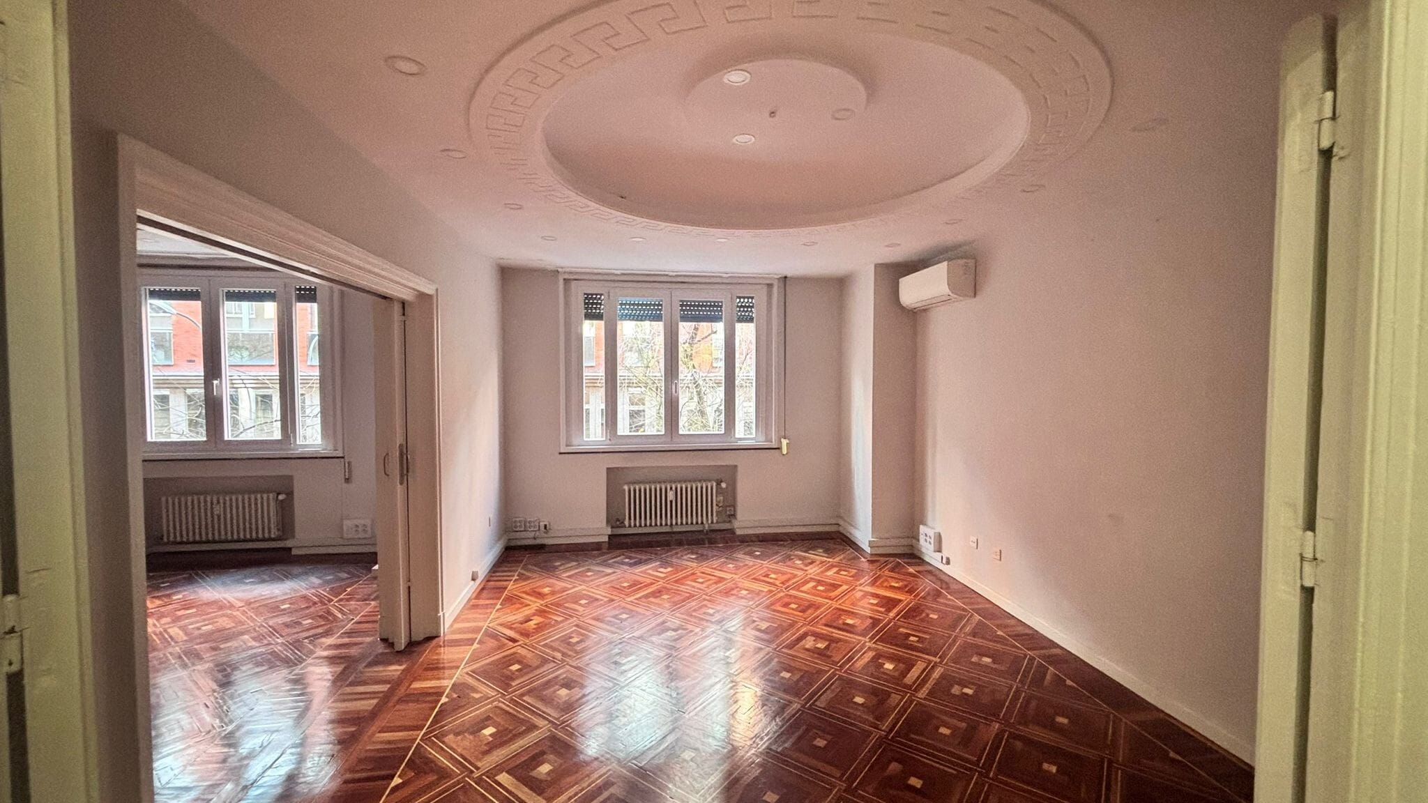 Office in Madrid, Madrid to rent Interior Photo- Image 1 of 23