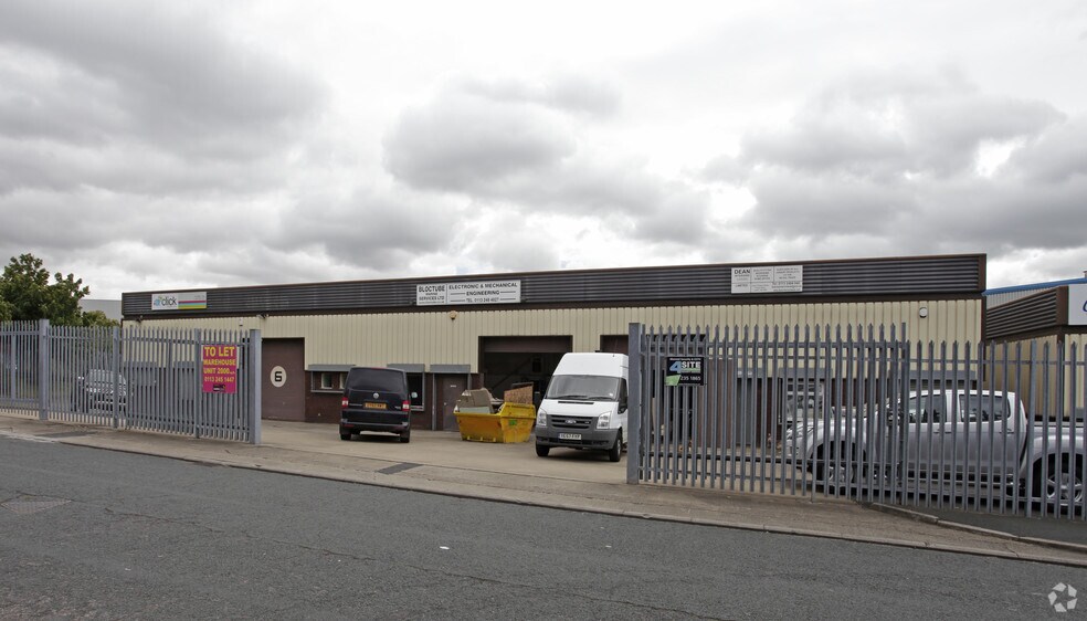 Felnex Clos, Leeds for sale - Primary Photo - Image 1 of 1