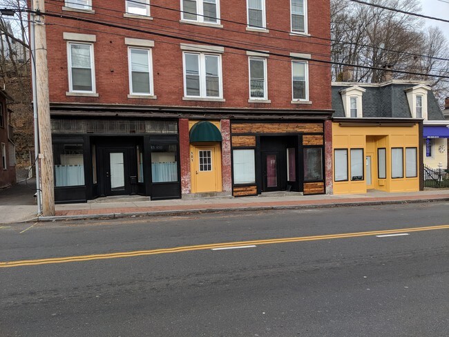 More details for 93-101 Center St, Shelton, Ct, Shelton, CT - Retail to Rent