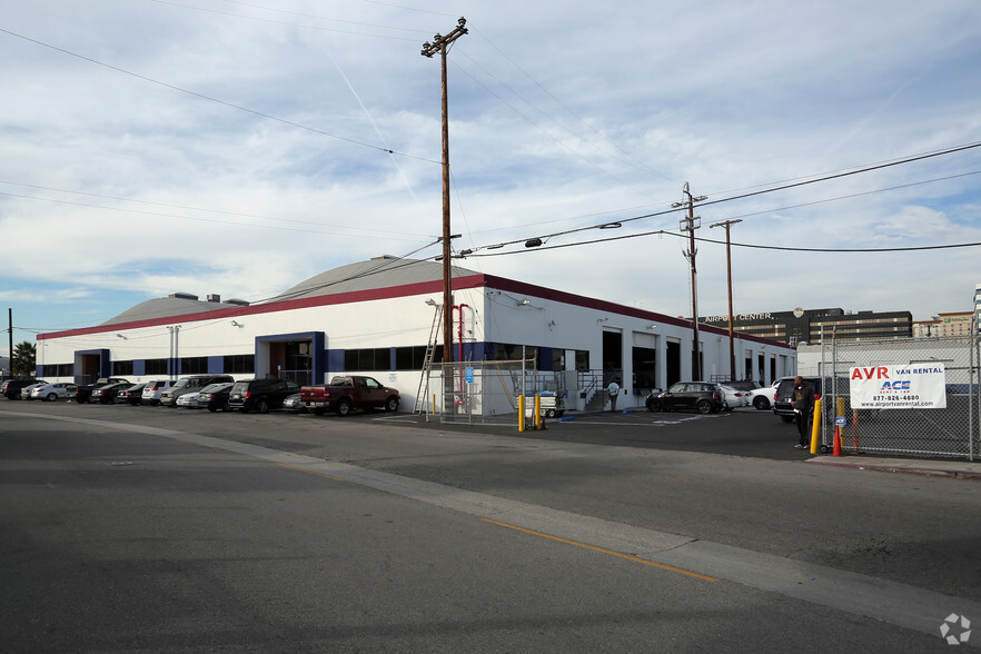 5235 W 104th St, Los Angeles, CA for sale - Building Photo - Image 1 of 1