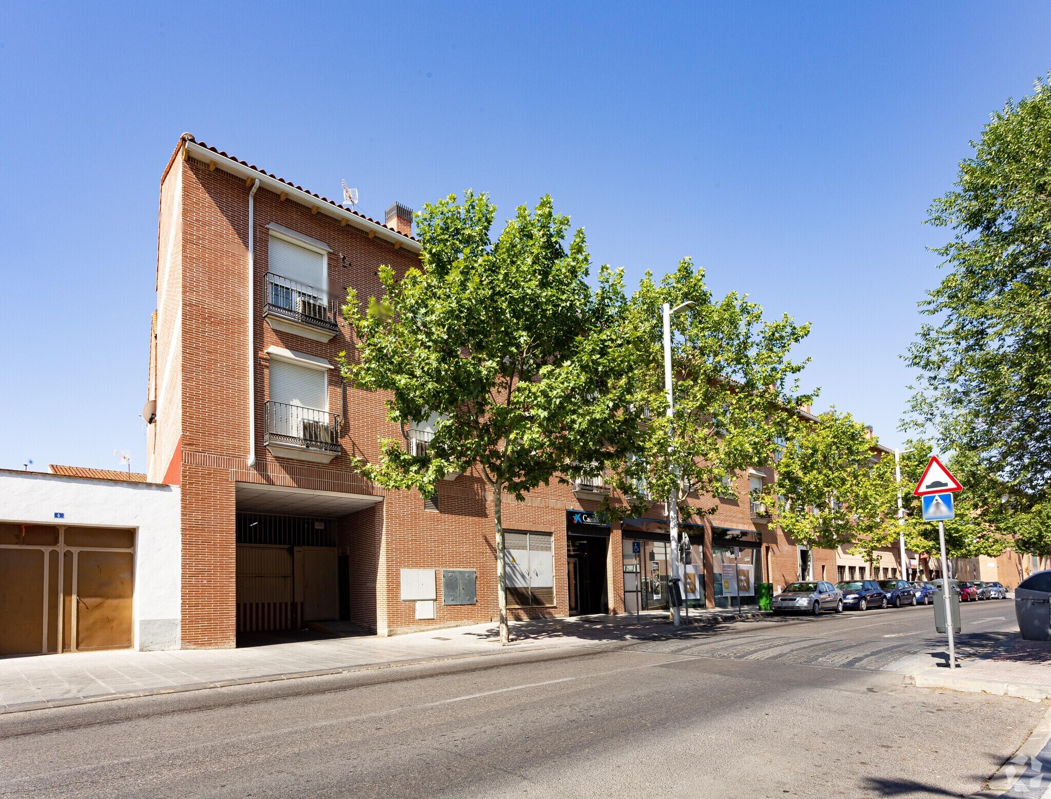Retail in Navalcarnero, Madrid to rent Primary Photo- Image 1 of 7