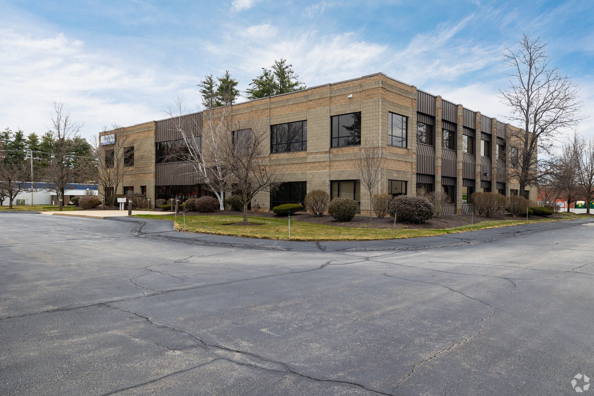 11 Continental Blvd, Merrimack, NH to rent Building Photo- Image 1 of 9