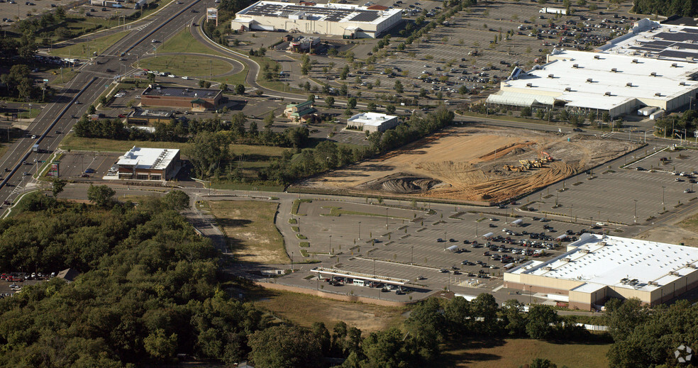 19 Lanes Mill Rd, Howell, NJ for rent - Aerial - Image 2 of 8