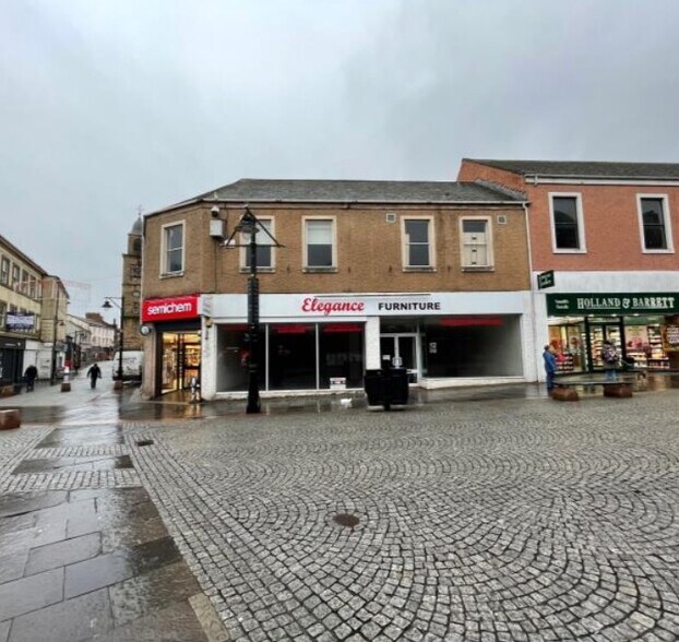 4-6 Portland St, Kilmarnock to rent - Building Photo - Image 2 of 3