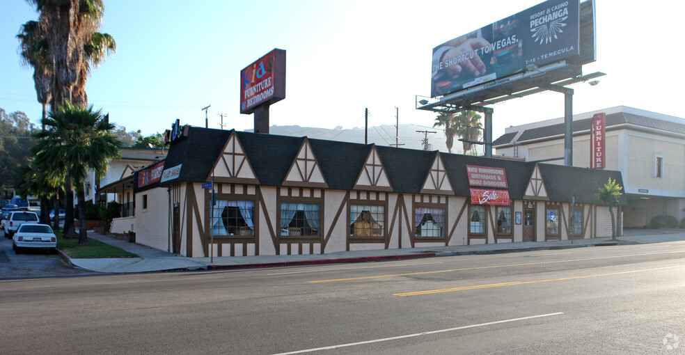 2751 Colorado Blvd, Los Angeles, CA for rent - Building Photo - Image 3 of 14