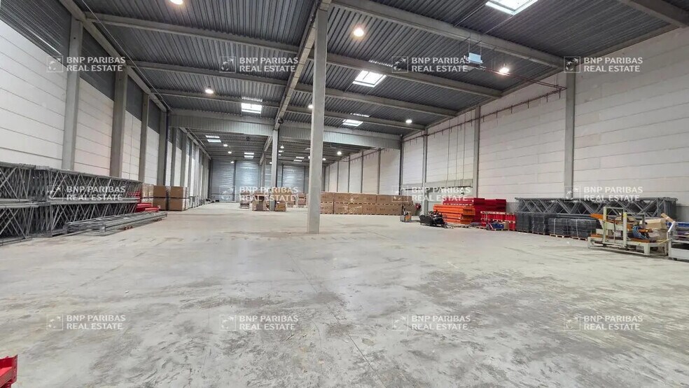 Office in Collégien to rent - Building Photo - Image 3 of 7