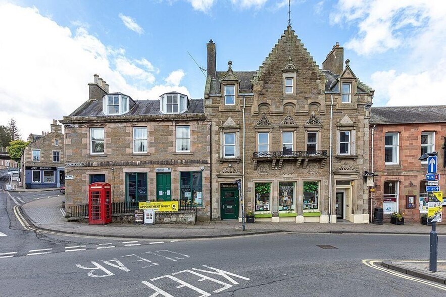 12 Market Sq, Melrose for sale - Building Photo - Image 1 of 1