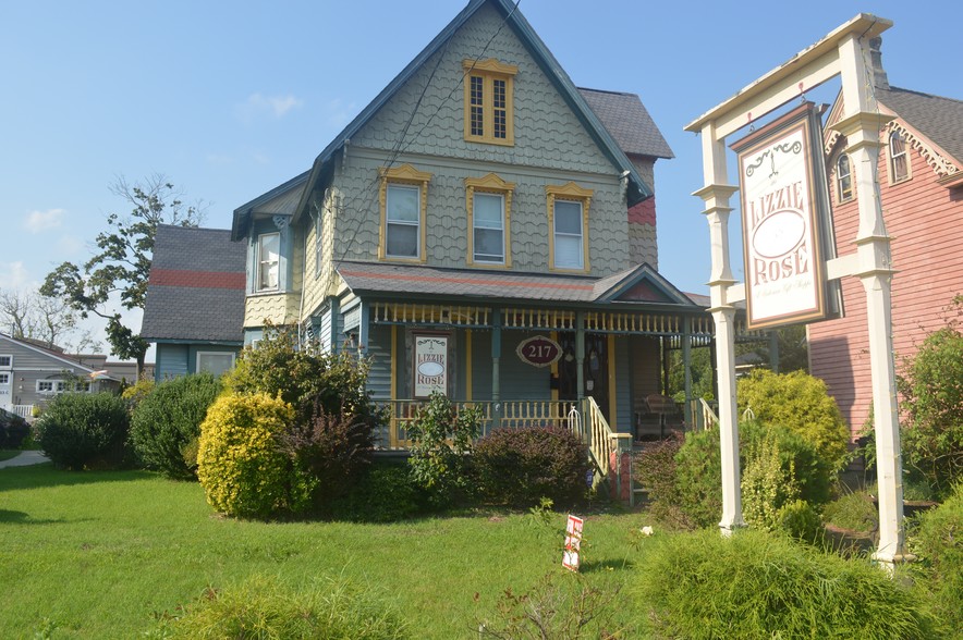 217 E Main St, Tuckerton, NJ for sale - Building Photo - Image 1 of 1