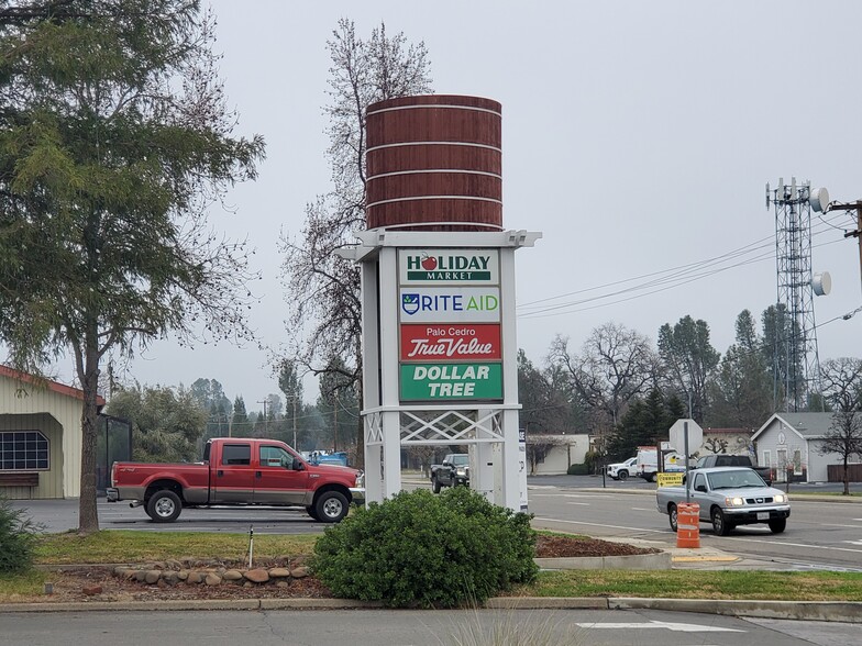 9372 Deschutes Rd, Palo Cedro, CA for rent - Building Photo - Image 3 of 11