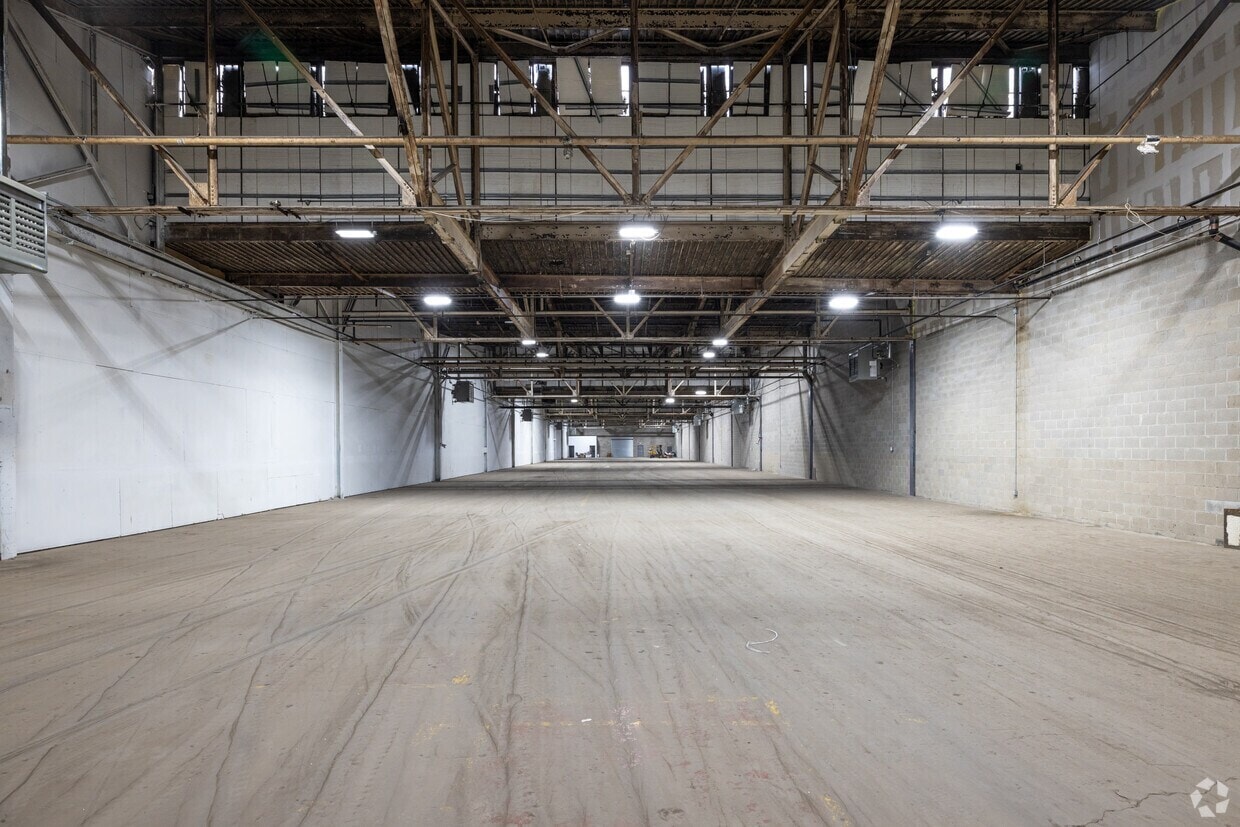 297 Getty Ave, Paterson, NJ to rent Interior Photo- Image 1 of 4