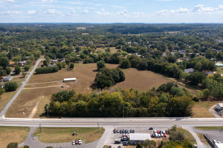 105 Eastside Dr, White House, TN for sale - Building Photo - Image 2 of 16