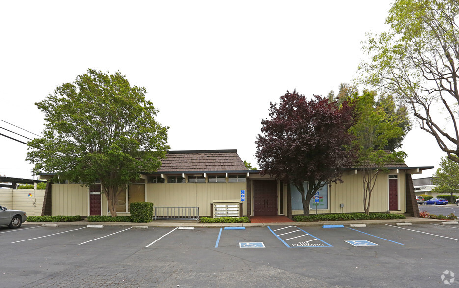 40 N Park Victoria Dr, Milpitas, CA for rent - Building Photo - Image 3 of 7