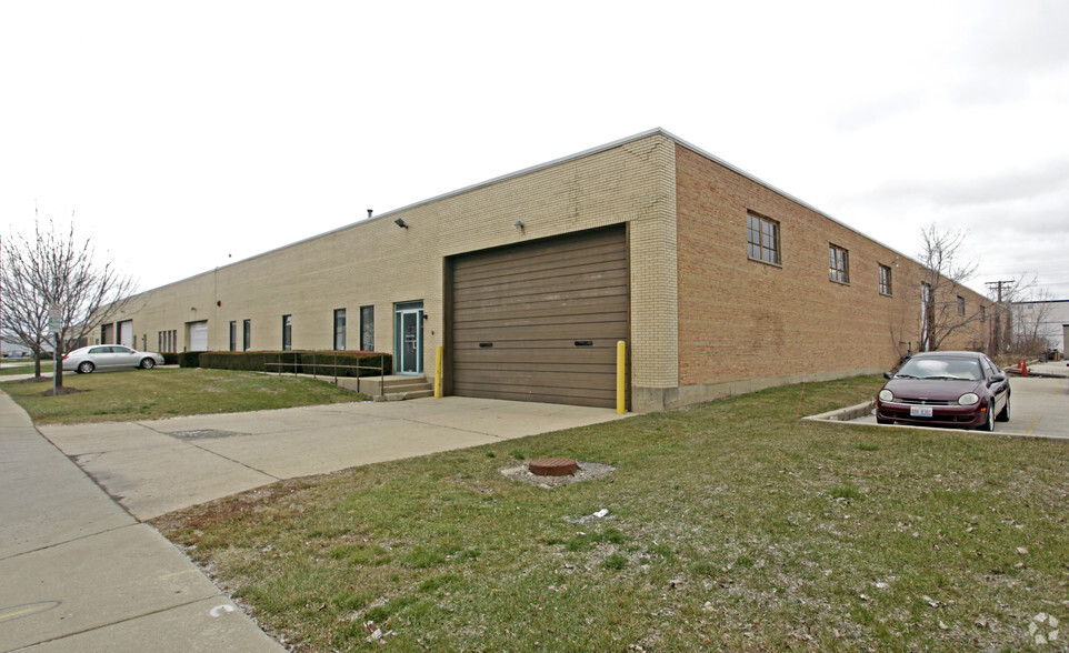 2400-2440 Greenleaf Ave, Elk Grove Village, IL for rent - Building Photo - Image 3 of 4