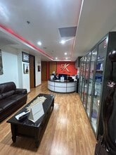 50 N La Cienega Blvd, Beverly Hills, CA to rent Interior Photo- Image 2 of 7