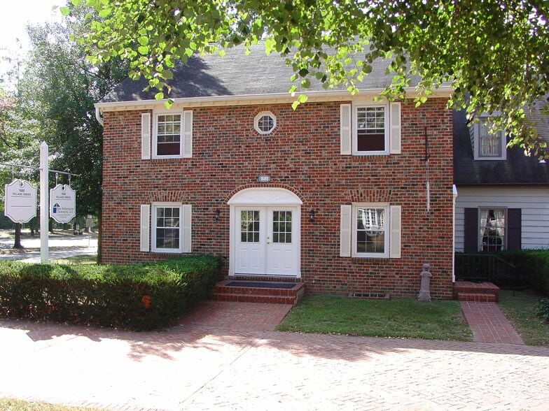 1680 Village Green, Crofton, MD for rent - Building Photo - Image 2 of 12